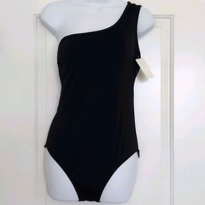 New one-piece swimsuit